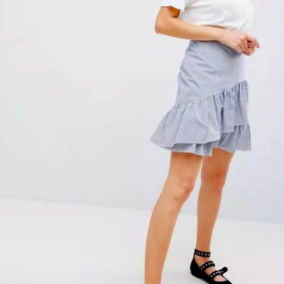 Esprit Stripe and Flippy Skirt  EU 38 - Picture 1 of 4